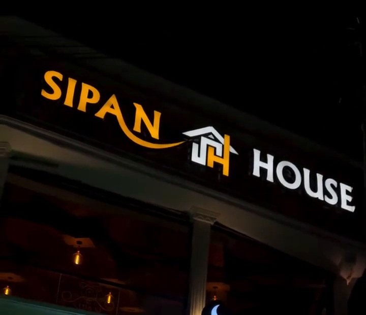 Sipan House